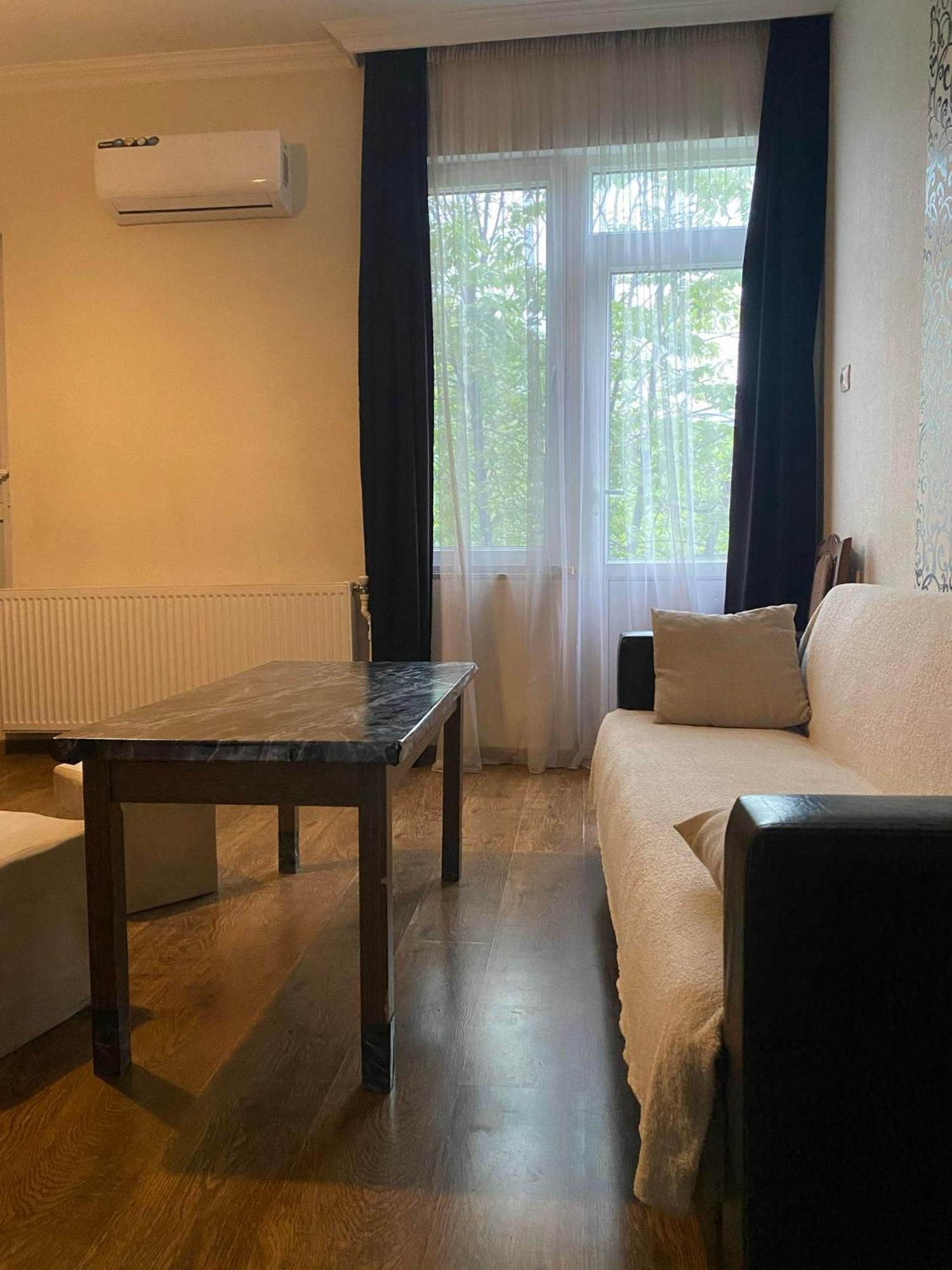 Guest House Telavi XXI Buitenkant foto