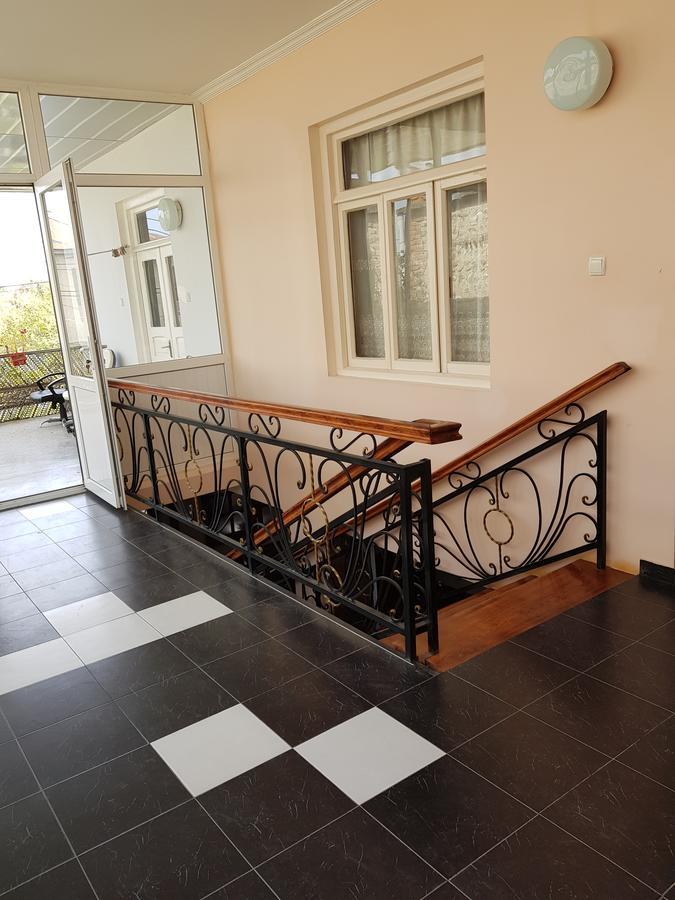 Guest House Telavi XXI Buitenkant foto